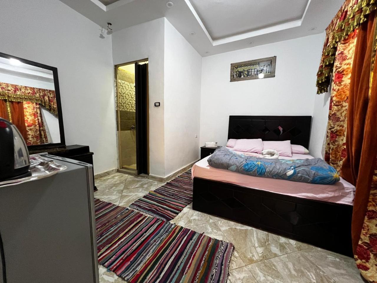 Kafret el-Gabal Jana Pyramids View In 3 B&B 외부 사진
